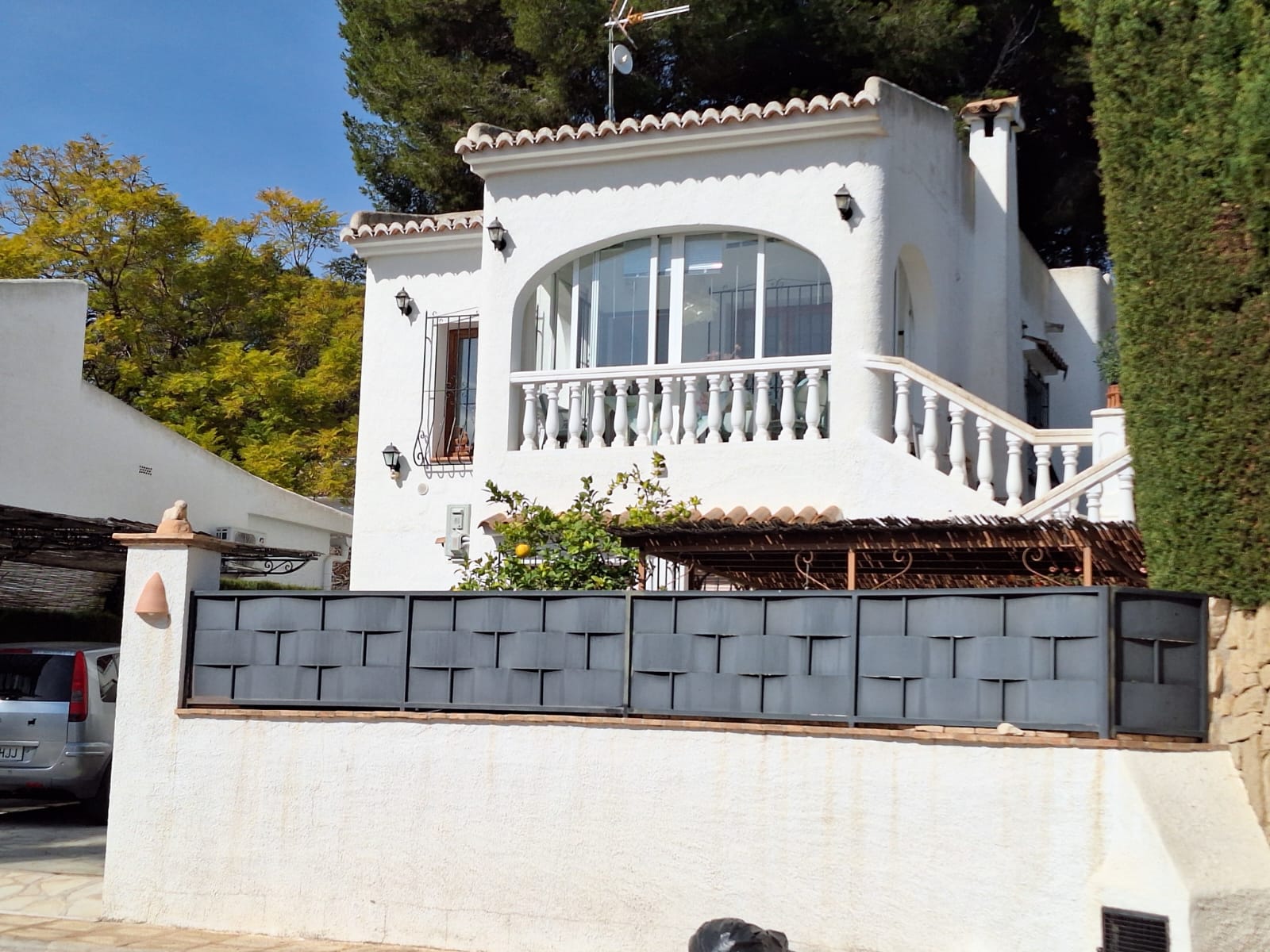 Villa at the beach area of Moraira for sale