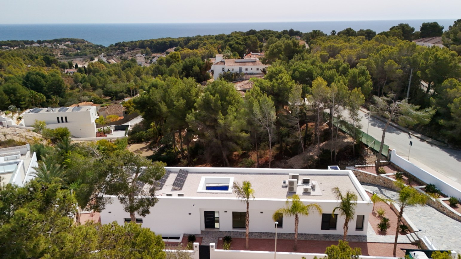 Modern one-storey villa near the sea in Benissa Costa