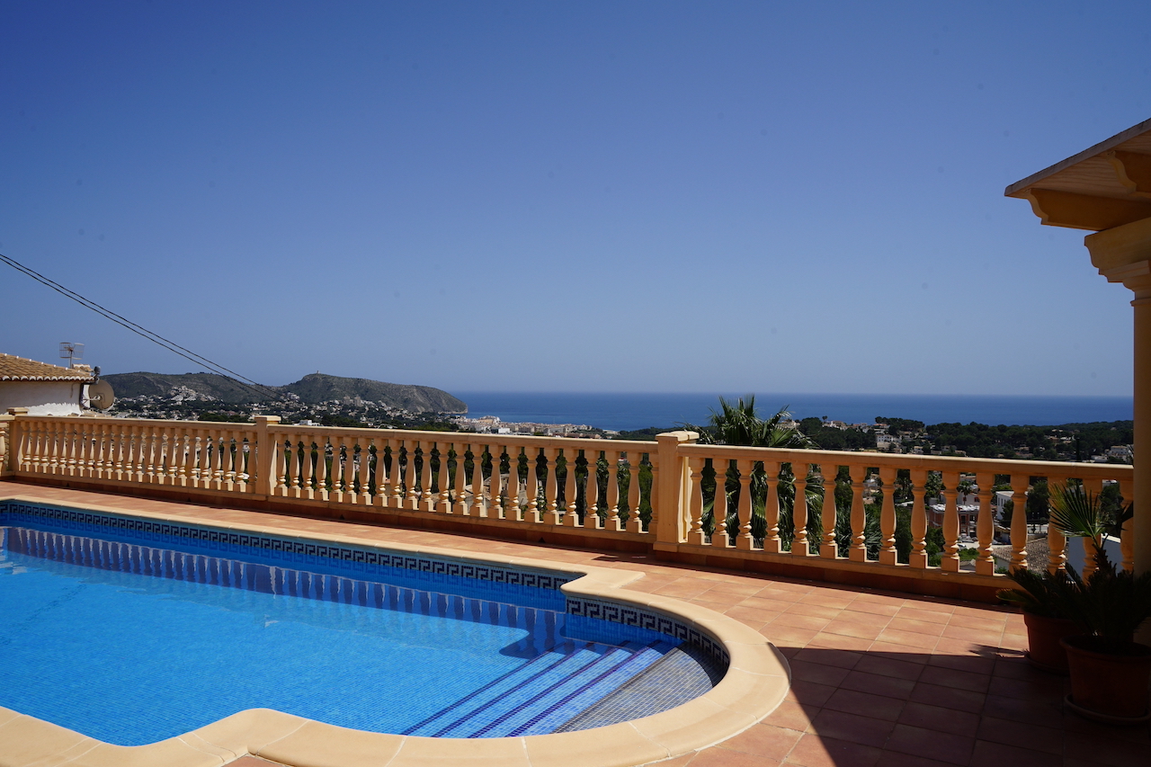 Classic style villa with panoramic sea views in Moraira